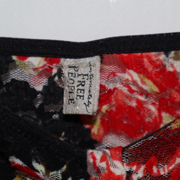 Free People Floral Lace Cropped Top - Picture 3 of 3